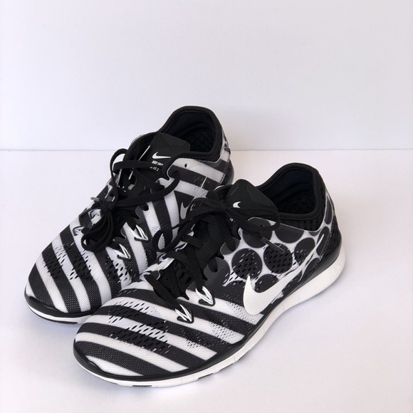 nike nwot 5 0 free black white polka dot stripe polka dot and stripe